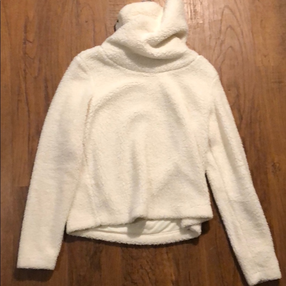 Alo Sherpa Turtleneck